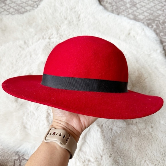 Vintage Liz Claiborne Felt Bowler Villager 100% Wool Hat Red - Picture 2 of 11